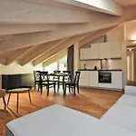 شقة White Attic Terrace By Interhome