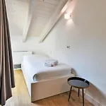 White Attic Terrace By Interhome ميلان