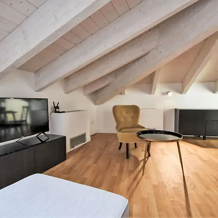 White Attic Terrace By Interhome * Milán