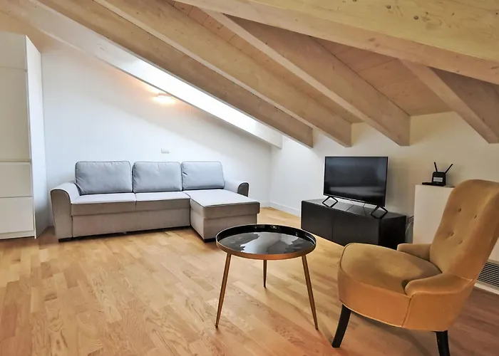Apartamento White Attic Terrace By Interhome Milão
