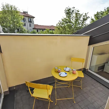 White Attic Terrace By Interhome Apartman
